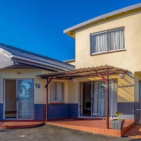 15 @ Porter Guesthouse Port Shepstone Zewnętrze zdjęcie