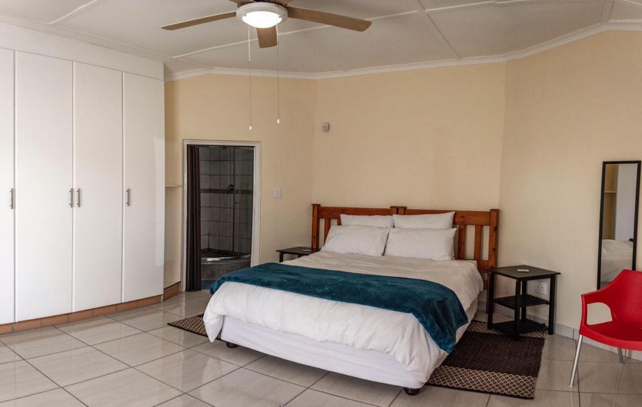 15 @ Porter Guesthouse Port Shepstone Zewnętrze zdjęcie